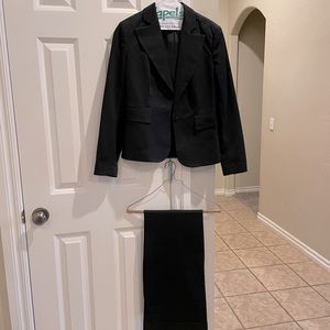 Body by Victoria pant suit